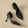 Tacones Altos Plateados Mujer 2026 Nuevos Impresionantes Sensación de Alta Gama Cómodos Tacón Delgado con Estilo Vestido de Noche Corte Lateral Zapatos de Salón