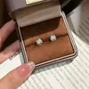 Bestseller de transmisión en vivo transfronteriza: Aretes cuadrados de moissanita de 1 quilate, plata de ley S925 con acentos de diamante, joyería al por mayor