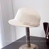 Gorra de lana con cinta de color block estilo tweed, gorra de béisbol simple retro de invierno para mujer, elegante y estiliza el rostro, gorra de equitación, moderna