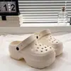 Nuevos Zapatos de Verano con Suela Gruesa y Agujeros para Mujer Zapatos de Playa Uso al Aire Libre Sandalias de Una Tira Pantuflas Pantuflas Cerradas de EVA para Mujer