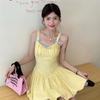 Vestido Amarelo de Alça Fina para Mulheres, Verão 2026, Novo Estilo Japonês, Rejuvenescedor, Decoração de Laço, Vestido de Alça Fina com Corte A, Doce
