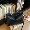 Bolsa de ombro niche estilo coreano, novo design minimalista e descontraído, grande capacidade, material de alta qualidade, bolsa de ombro, bolsa transversal, bolsa da moda para mulheres