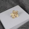 Designer de nicho japonês trabalha retrô artístico pequena flor tridimensional broche colar pino