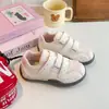 Tênis infantis de velcro, sapatos casuais color block da moda outonal, tênis infantis de cano baixo para meninas, sapatos infantis antiderrapantes com sola macia