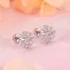 Pendientes de Cruz Incrustados de Diamantes Flor de Iris para Hombres y Mujeres, Elegantes, Lujo Ligero, Estilo Versátil, Joyería de Tachuela para Hélice Ósea del Oído, Pendientes para Mujeres