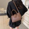 Bolso de Mano de Gran Capacidad para Mujer 2025 Nuevo Bolso Cruzado de Moda Trendy de Alta Gama para Mujer Bolso de Cubo para Viajes y Desplazamientos