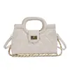 Bolso de cadena pequeño de moda transfronterizo estilo Chanel con patrón de diamantes para mujer, nuevo de moda verano 2026, bolso de hombro ligero de lujo en cuero suave