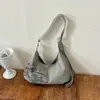 Nova bolsa de ombro retrô, bolsa transversal com franjas, moderna e versátil para o dia a dia, bolsa sacola com acabamento fosco, bolsa tote de ombro