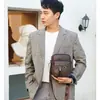 Venta Caliente Transfronteriza Casual de Negocios para Hombre Bolso Cruzado Nuevo Color Sólido Cuero Genuino Mochila de Hombro Bolsa Pequeña Fabricante Mayorista