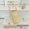 57141 Bolsita para Taza Acolchada de Tela a Cuadros, Bolso de Mano, Bolsa para Taza de Agua, Antiescaldaduras, Suave y Portátil, Bolsita para Taza de Bebida Definitiva