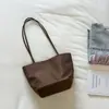 Bolso tote casual de nailon de moda para mujer, versión coreana de verano 2026, gran capacidad, bolso de hombro moderno y versátil con un toque de alta gama