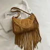Bolso de axila con flecos y tachuelas para mujer, inspirado en vacaciones estilo western, diseño vintage y desgastado, bolso de hombro cruzado, bolso de mano moderno y único para mujer