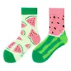 Calcetines originales de moda infantil AB color asimétrico dibujos animados longitud media otoño e invierno caramelos lindos calcetines de algodón para niños y niñas