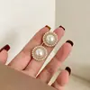 Brincos de Flor de Pérola da Moda, Brincos Versáteis de Luxo Leve de Alta Qualidade para Mulheres, Brincos Vintage Exquisitos com Pino de Prata S925 Atacado