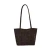 Bolsa de Ombro Cesta Tecida Vazada em Couro Macio Estilo Coreano para Mulheres, Bolsa de Mão Tote de Ombro Elegante de Nicho para Férias