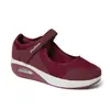 Sapatos de camada única plus size transfronteiriços 2023 Verão novo amortecimento a ar de cano baixo com velcro corte baixo sapatos de camada única cor sólida malha sapatos femininos