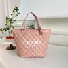 Bolso Clásico de Rombos Blanco y Negro, Bolso de Maquillaje de PU a la Moda, Venta al por Mayor Transfronteriza, Bolso Pequeño de Estilo Sofisticado
