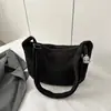 Bolsa de Ombro Cruzado Corduroy Estilo Preguiçoso Tendência Japonesa Artística Bolsa de Bolinho Simples Casual Estudante Versão Coreana para Mulheres