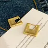 Pendientes Cuadrados Sencillos, Exquisitos, Modernos, de Lujo Ligero, de Gama Alta, con un Diseño de Nicho Único y un Estilo Fresco, Minimalista para Mujeres