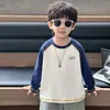 Q251 Camiseta de Manga Larga para Niños Bonita Ropa Casual de Primavera y Otoño para Niños Nueva Elegante Patchwork Capa Base para Bebé Moderna