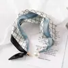 Collar de Perlas de Anacardo de Gama Alta Bufanda de Seda para Mujer Bufanda Delgada de Primavera y Verano Hebilla Magnética Cadena para Clavícula Bufanda Cuadrada Pequeña Nueva Versátil