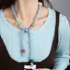 Colar de Fio de Tricô com Contas para Outono Inicial para Meninas 2025 Novo Design de Nicho Corrente de Suéter Acessório Único e Bonito