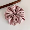 Scrunchie de Cetim com Strass e Pérolas Estilo Coreano para Mulheres, Toque de Luxo, Novo Estilo Preguiçoso Primavera 2026 Prendedor de Coque