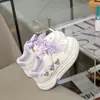 Zapatillas infantiles, zapatillas deportivas para niñas, nuevos zapatos casuales de dibujos animados versión coreana para primavera y otoño, zapatillas de correr ligeras antideslizantes para niñas