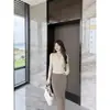 Suéter de malha com decote V de processamento OEM para mulheres, outono puro e doce, top de manga comprida, corte justo e valorizador