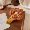 Horquilla de Flor de Lana Tejida a Mano Estilo Francés para Mujer 2025 Nueva Horquilla de Gama Alta Pinza de Pato para la Parte Posterior de la Cabeza Pinza para el Cabello
