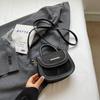 High-end Western Style Small Bag Mulheres 2024 Novo Verão All-match Crossbody Bag moda Super Popular Bolsa de selim portátil