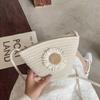 Bolso Nuevo Tejido de Paja con Margaritas Cruzado Estilo Dulce de Dama Bolso Cesta de Verduras Bolso Cubo Tejido a Mano Vacaciones en la Costa