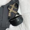 Otoño 2024 Nueva Moda Simple Trendy Bolso Saddle Retro Correa Ancha para el Hombro Alto Valor de Belleza Bolso de Hombro Cruzado para Mujer