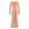 Elegante vestido largo de manga larga con cuello en V retorcido y detalles de lazo, diseño de principios de primavera, entallado a la cintura, adelgazante y que realza la figura, un vestido largo único para mujer