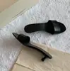 ¡Encuentra Stock de Fábrica! Mismo Estilo que las Zapatillas de Seda con Tacón Kitten Minimalistas, Elegantes y Versátiles de Momia de Uva para Mujer