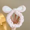 Diadema divertida estilo coreano de dibujos animados para mujer, con diseño de peluche, perfecta para usar al aplicar mascarillas faciales o lavarse la cara, y también adecuada para crear un peinado de coleta alta.