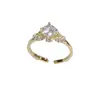 Anillo abierto de circón versátil de moda exquisita coreana y japonesa para mujer, elegante, lujo ligero, simple, de alta gama, anillo súper brillante para el dedo índice al por mayor