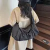 Bolsa de Ombro Transversal para Viagem e Dia a Dia para Mulheres 2025 Nova Bolsa Tote de Tecido de Nylon à Prova d'Água Grande Capacidade Leve Bolsa de Bolinho