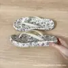 Novas Sandálias Chinelo Estampadas de Bolinhas para Mulheres 2026, Sandálias de Praia para Uso Externo no Verão, Atacado Transfronteiriço