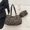 Bolsas de Grande Capacidade Outono e Inverno 2025 Novas Bolsas Bolsas Femininas Ins Bolsa Transversal Bolsa de Ombro Estampa de Leopardo Bolsa Tote