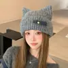 Bonito gorro de orejera versátil para mujer, cálido y sencillo, gorro pequeño a prueba de frío, hace que la cara se vea más pequeña, adecuado para otoño e invierno