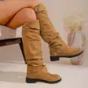 Botas de Caballero Estilo Europeo Gamuza Esmerilada Media Caña para Mujer Tacón Grueso Hebilla de Cinturón Botas Holgadas Retro Adelgazantes Botas Altas