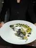 Plato Redondo de Cerámica Especialidad de Hotel Estilo Chino, Plato para Pescado al Vapor con Puntos Rojos, Plato de Presentación Cangrejo Rey, Plato Privado Personalizado, Vajilla Creativa