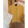 Cárdigan de punto calado de encaje azul de manga larga para mujer, principios de otoño, de alta gama, único, hermoso, suave y juvenil, suéter suave y acogedor