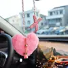 Coração de Pelúcia com Alfabeto Argila Acessórios para Interior de Carro Pingente para Mulheres, Ornamento de Pendurar Espelho Retrovisor de Carro com Strass