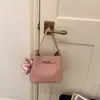 Bolsa Cesto de Legumes de Design Exclusivo para Mulheres, Novo Estilo para o Trabalho e Deslocamento, Bolsa de Mão da Moda com Fivela de Fechamento, Bolsa de Ombro e Transversal
