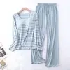 Pijama de Primavera e Outono para Mulheres com Bojo Embutido e Copas de Cinco Dedos, Conjunto de Inverno, Roupa de Casa Solta Plus Size, Blusa de Outono e Calça de Outono