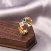 Anillo de Trébol de Cuatro Hojas de Lujo Ligero con Incrustaciones de Cobre y Diamantes de Colores para Mujer, Elegante, Temperamento, Pétalo de Flor, Apertura Ajustable, Venta al por Mayor