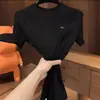 Versión Europea de Lujo Accesible para Hombre Casual de Negocios Cuello Redondo Color Sólido Manga Corta Moda Verano 2024 Versátil Media Manga Transpirable Camiseta