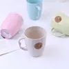 R1 Cepillo Creativo para Tazas de Paja de Trigo Taza para Enjuague Bucal Taza de Plástico para la Boca Puesto de 2 Yuanes Departamento de 1 Yuan